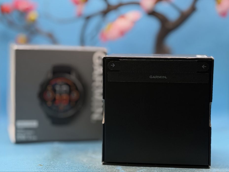 НОВ!!! Смарт часовник GARMIN Fenix 8, 43mm, AMOLED Sapphire, Carbon Gray