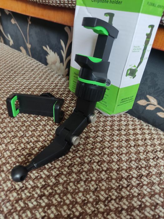 Автомобильный держатель для телефона,крепится на зеркало