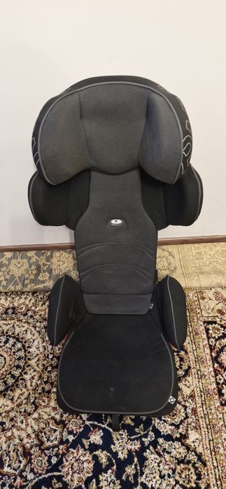 Детское кресло для автомобиля bmw