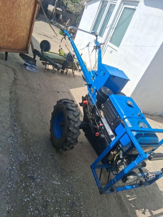 De vanzare Motocultor