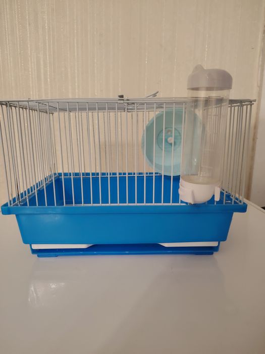 Продам клетку с колесом