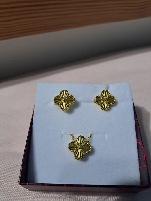 Van Cleef обеци и колие