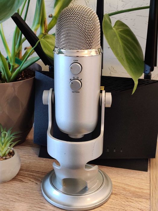 Микрофон Blue Yeti Silver