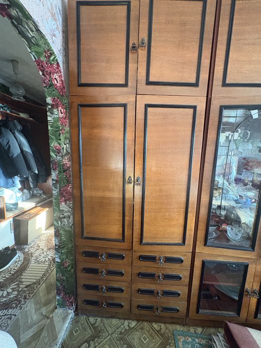 Отдам даром шкаф