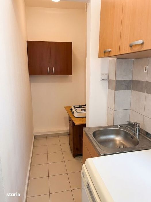 82 mp, DEMISOL 2 GARSONIERE SEPARATE, zona Petrom, Baciu