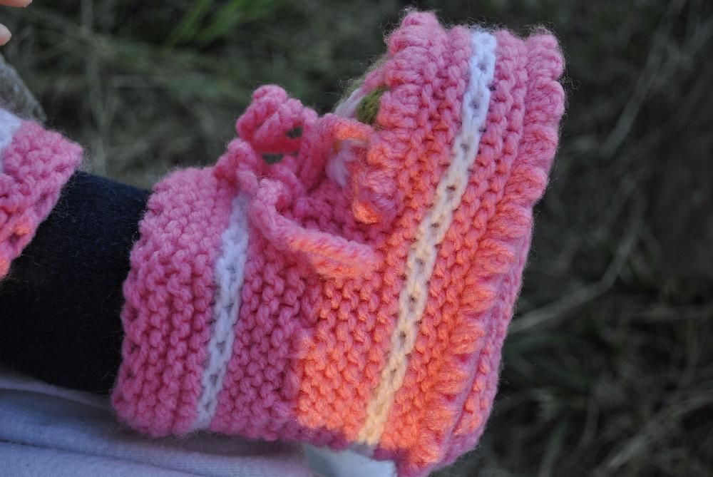 ръчно плетен розов к-т пола, елече, терлици,диадема НАМАЛЕНИ