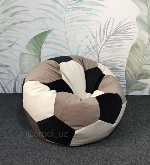 Кресло мяч , бескаркасное кресло - бинбэг .