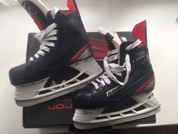 Bauer x2 9 коньки Jr