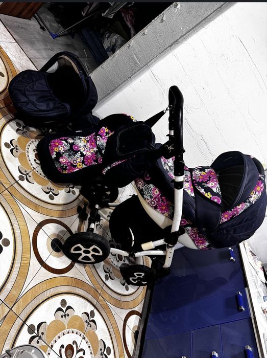 Продам коляску Адамекс