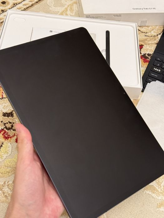 Samsung tab s 7 fe Eac + keyboard идеальное состояние