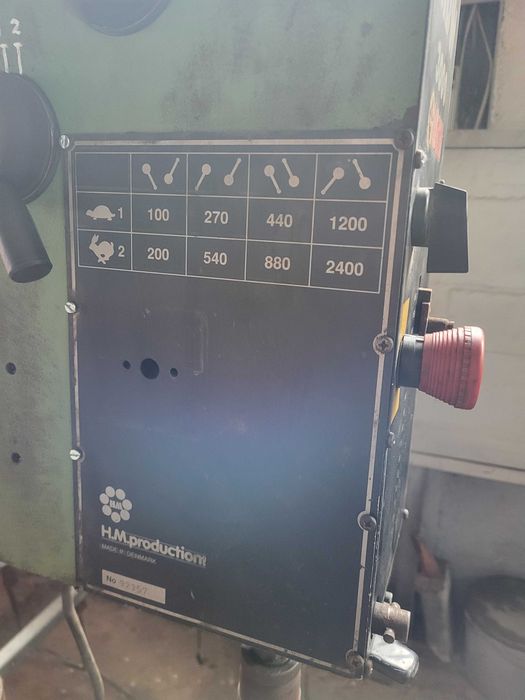 Бормашина колона, трифазна в перфектно състояние.