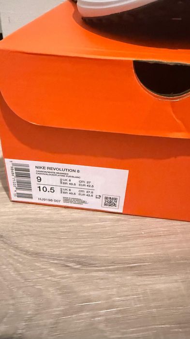 Nike  revolution 8 кроссовки
