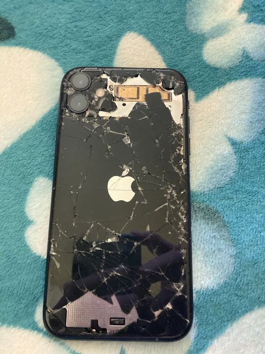 Vand iphone 11 .