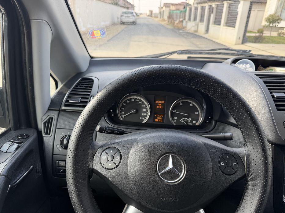 De vanzare Mercedes Benz Vito 8+1 Automat