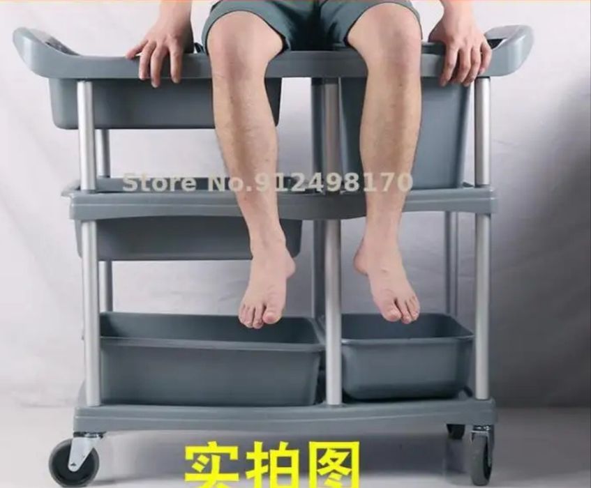 Тележка для сбора еды.