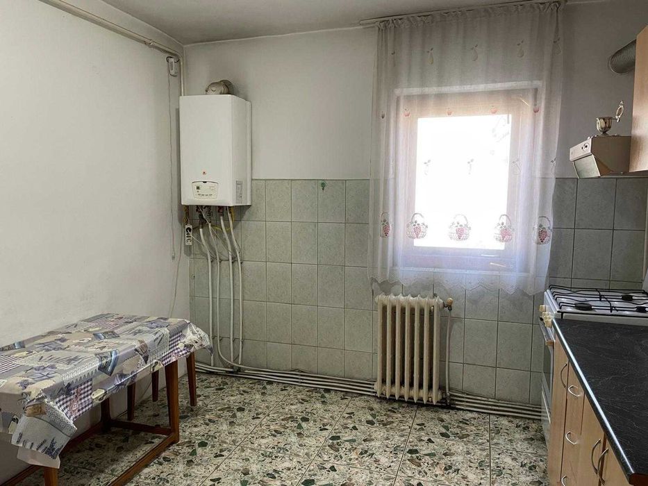 PF inchiriez ap 2 cam decomandat, Gara Arcu