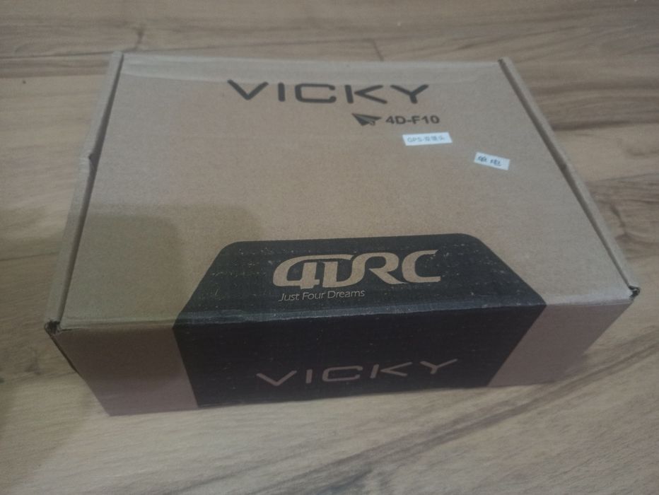 Дрон Vicky 4d f10