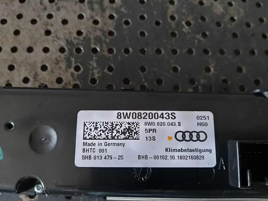Panou comanda clima ac audi a4 b9 8w 8w0820043s 5hb01347925
