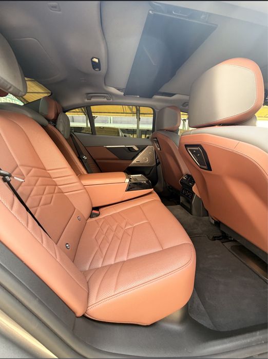 BMW i5 eDrive 35L под заказ от Terra Auto