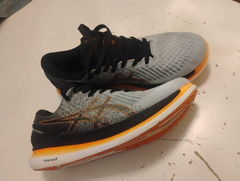 Мъжки Маратонки ASICS GLIDERIDE 
Мъжки Маратонки ASICS GLIDERIDE MAX 2