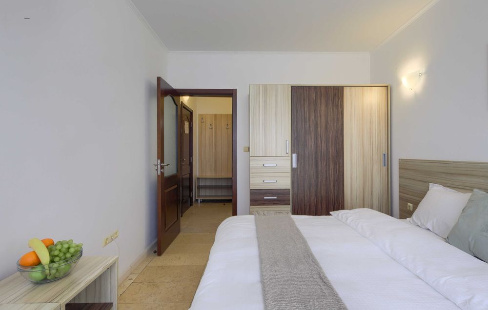 Дава се под наем Едностаен апартамент в Несебър - 34 кв.м за 127.5 € - Снимка #2