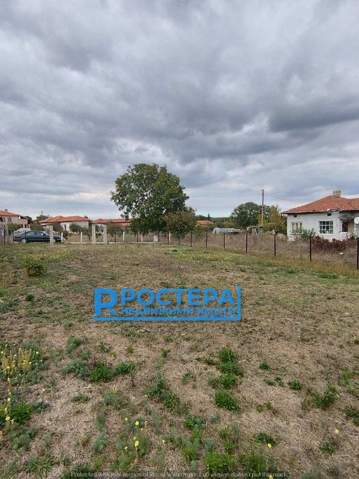 Парцел за Къща с. Ловец 10км. от гр. Търговище