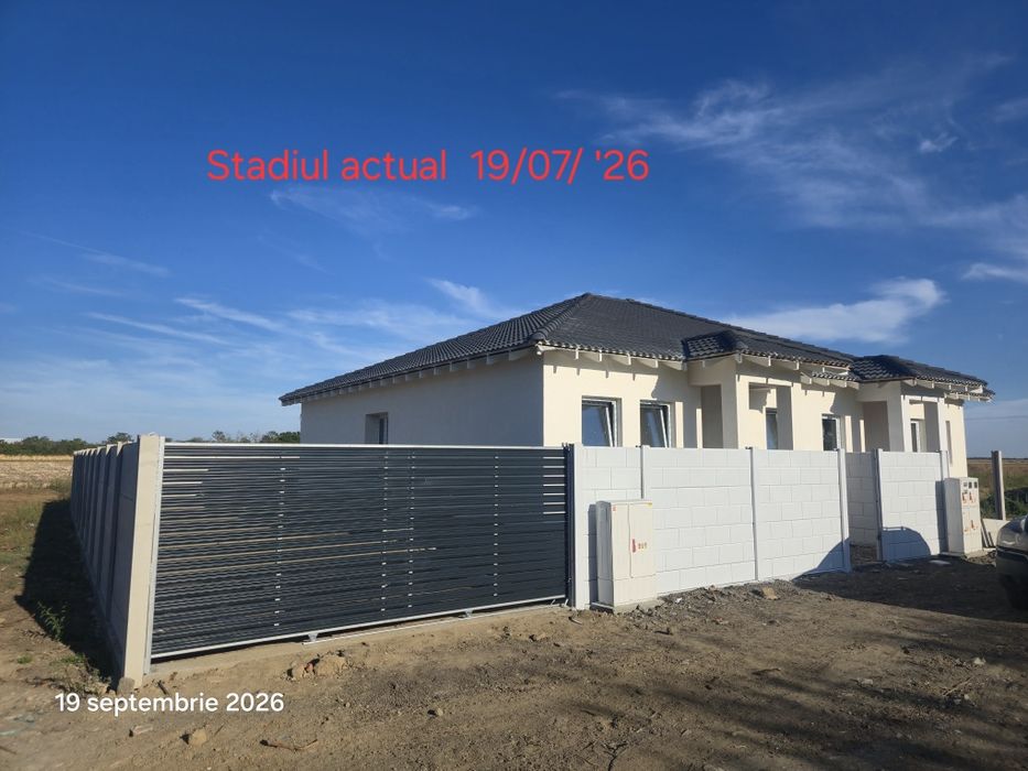 Casa de vânzare, de tip duplex