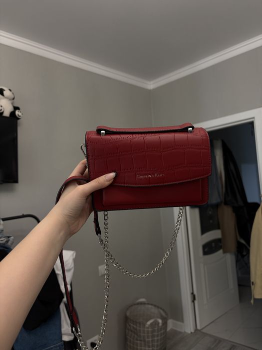 продаю сумки, любая по 2000 тг