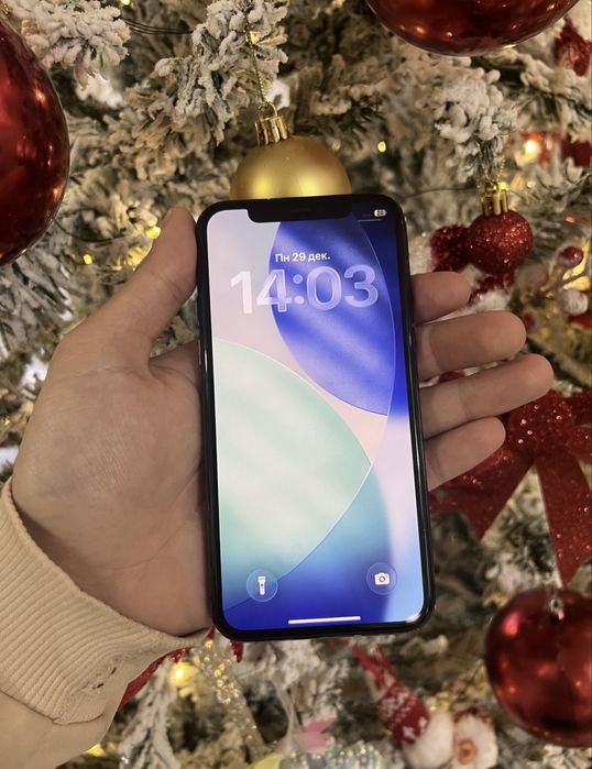 Продам айфон 11 про