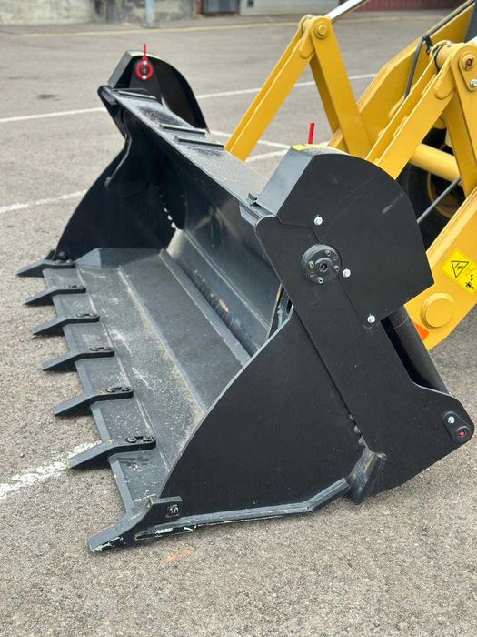 Экскаватор-погрузчик SHANMON 388-II