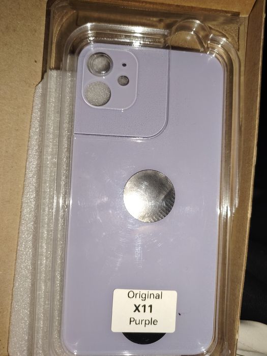 Продам заднию крышку на Iphone 11