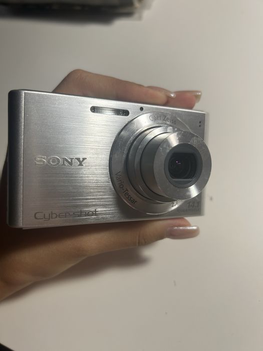 Sony DSC-W320.