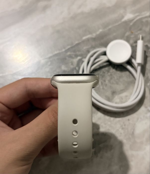 Apple Watch 8 41mm 100% Starlight