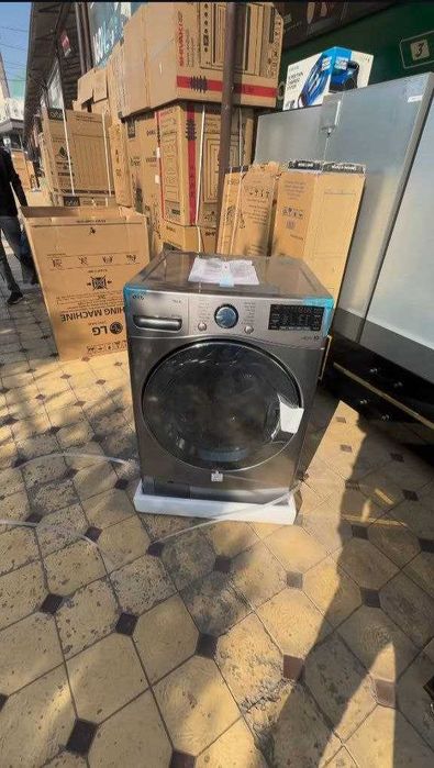 Стиральная машина LG инверторная матор установка есть 24/7