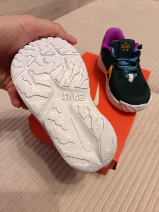 adidasi nike noi marimea 22-23 pentru copii