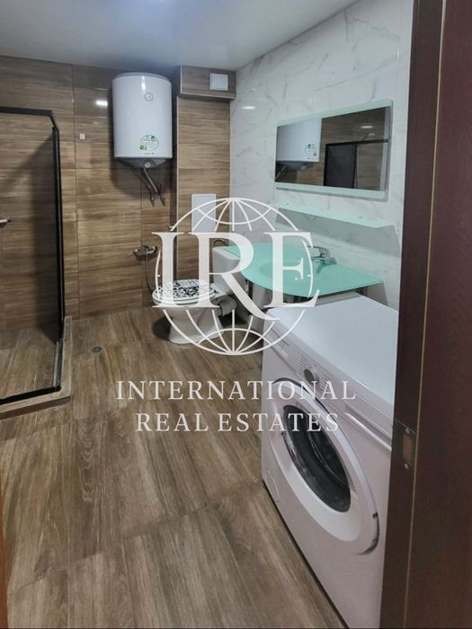 Двустаен апартамент за продажба само на метри от морето и плажа!