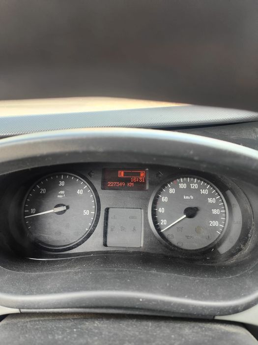 Opel Vivaro Renault Trafic