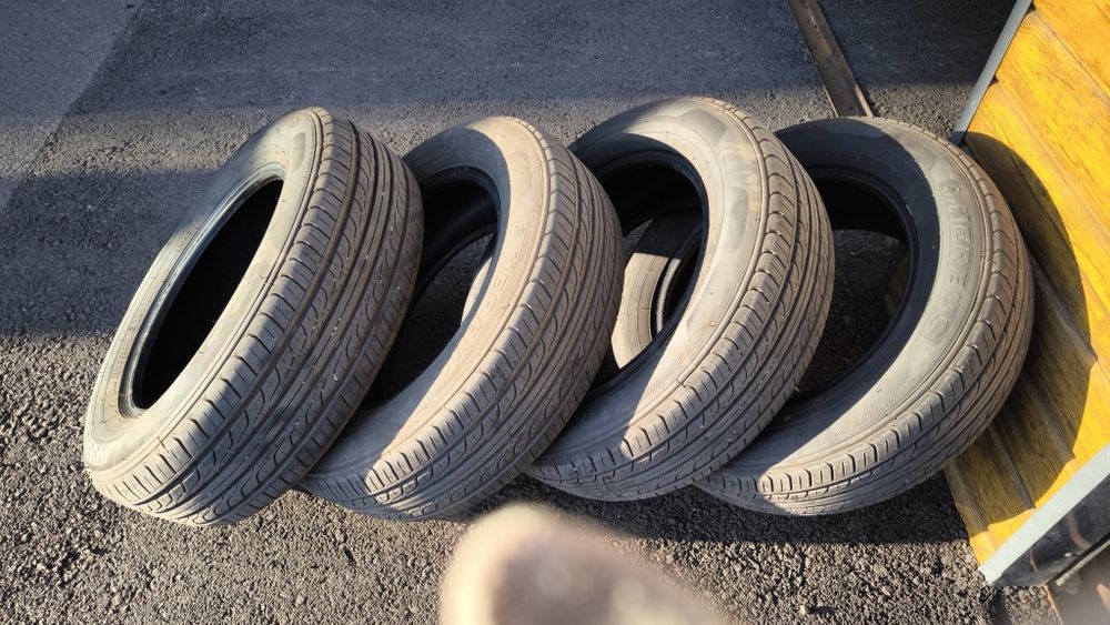 205-65-R16 комплект летней резины .