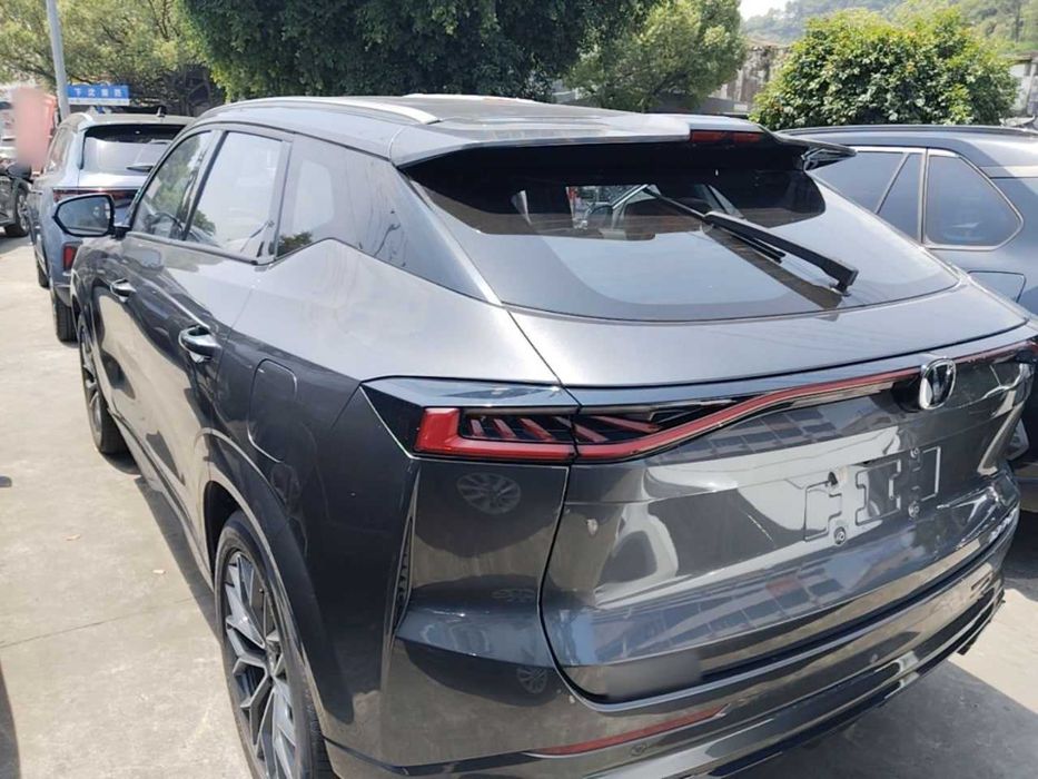 CHANGAN UNI-Z 1.5T Premium Edition