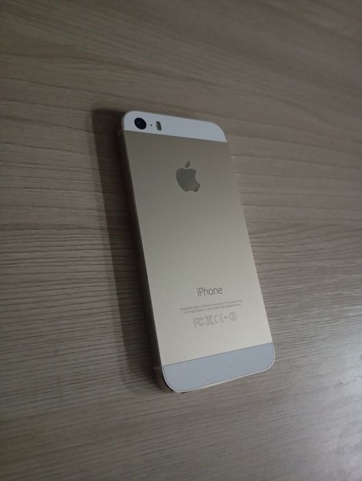 Продам iPhone 5S