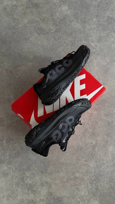Acg MOUNTAIN Fly 2 Low “Triple Black”