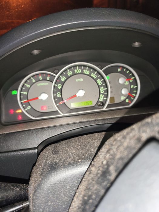 Vind Kia Sorento 2009 ,4000€