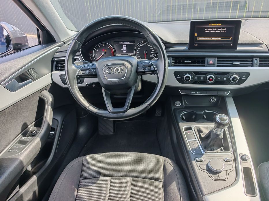 Audi A4 / 1.4TSI / BiXenon / Navi /