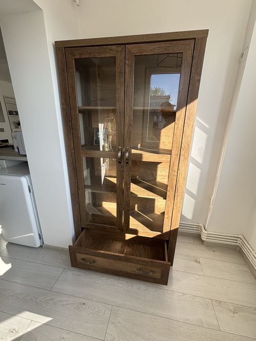 Vitrină JUNGEN 2 uși 1 sertar stejar sălbatic