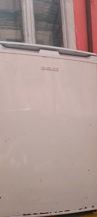 Fridiger Beko merge foarte bine  pret 450 lei