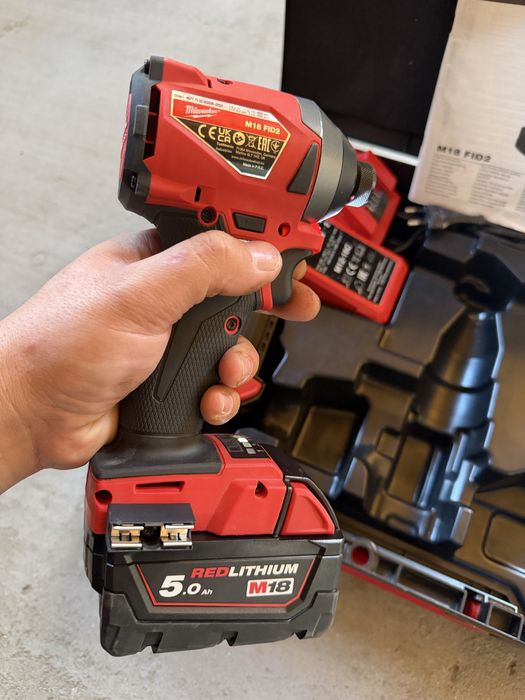 Milwaukee M18 FID2 2x5Ah