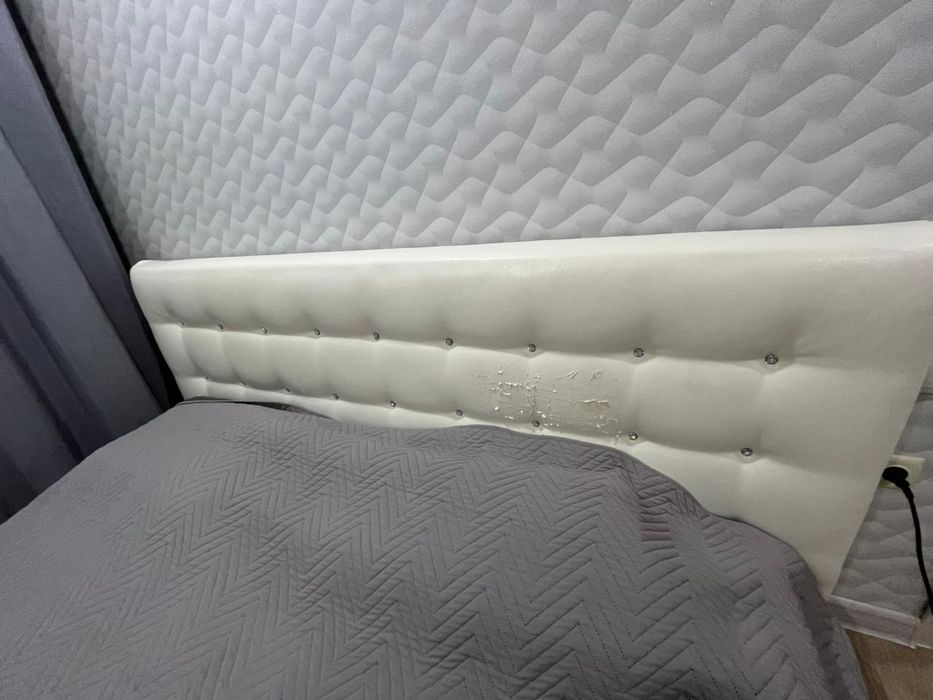 Продам двуспальную кровать