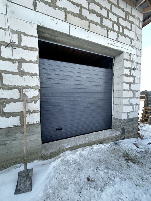 Секционные гаражные ворота