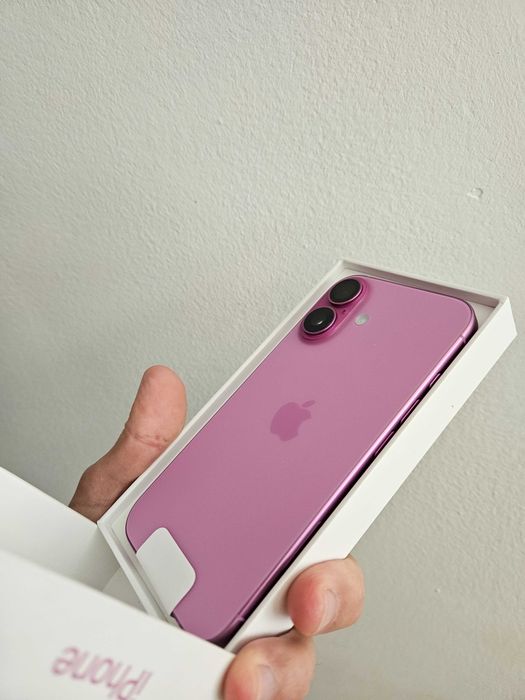 Iphone 16, 256 Gb, neverlock, nou la cutie pink, schimb.
