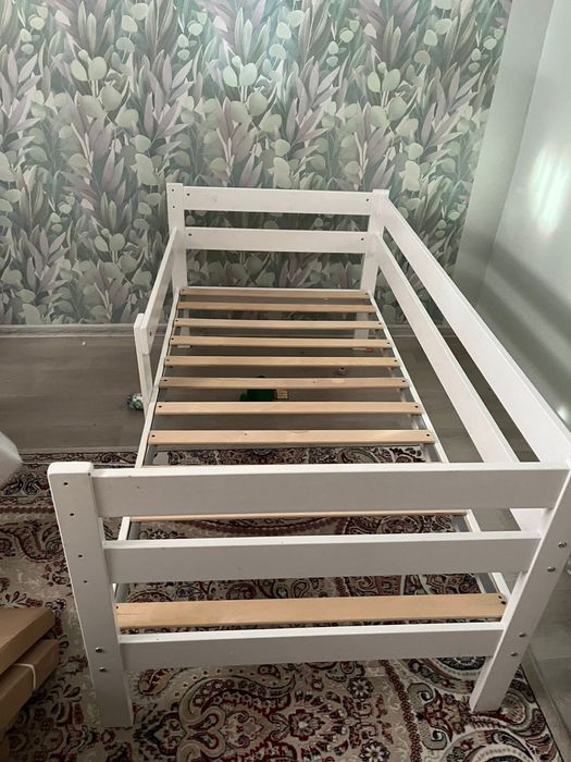 Продам детские кроватки 2шт размер 70*160см  цена 30000тг